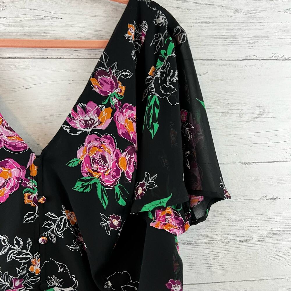Torrid NWT Floral Chiffon Crop Blouse Size 2X - Picture 5 of 10
